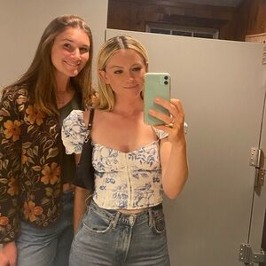 Meet your Posher, Olivia